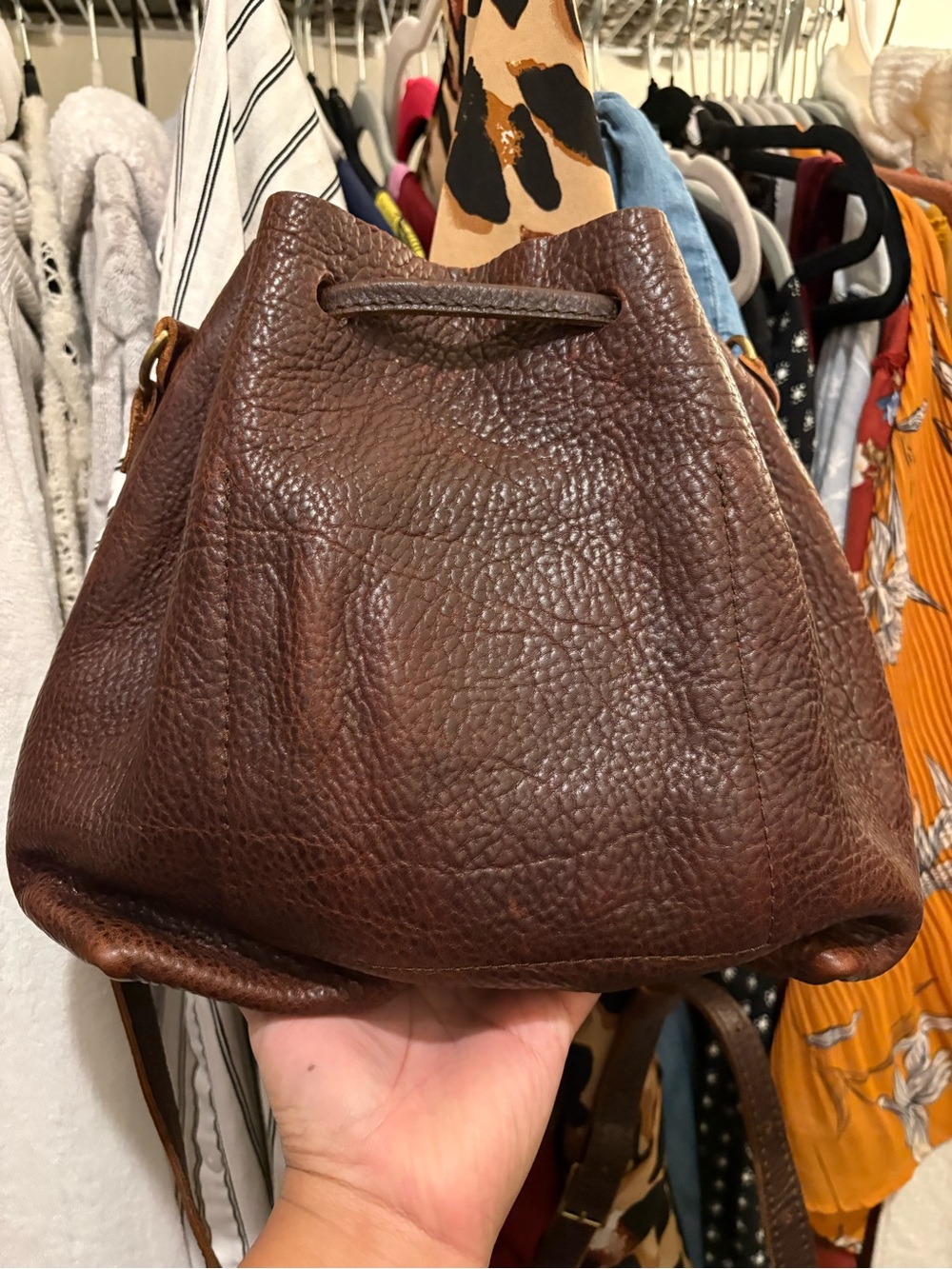 Portland Leather Goods | Large Bucket Bag | Coldbrew - Picture 4 of 12